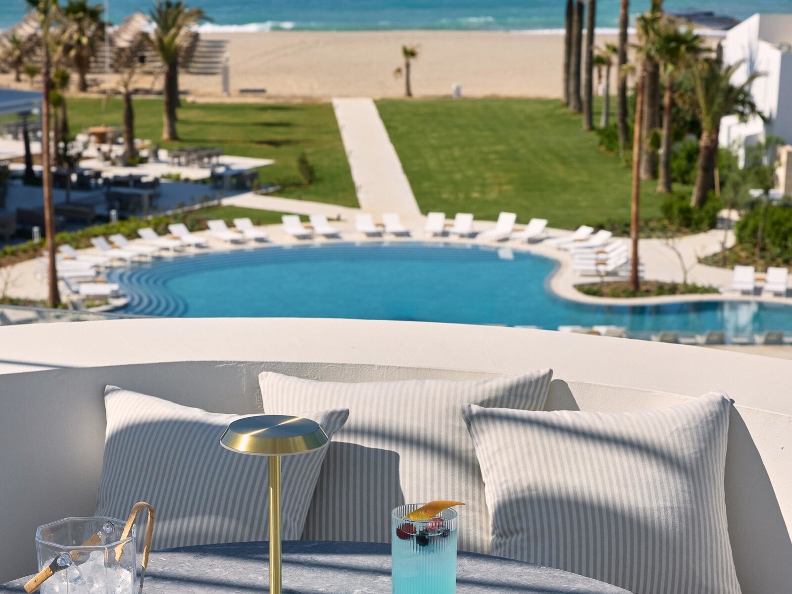 "Sky Bar" Restaurant