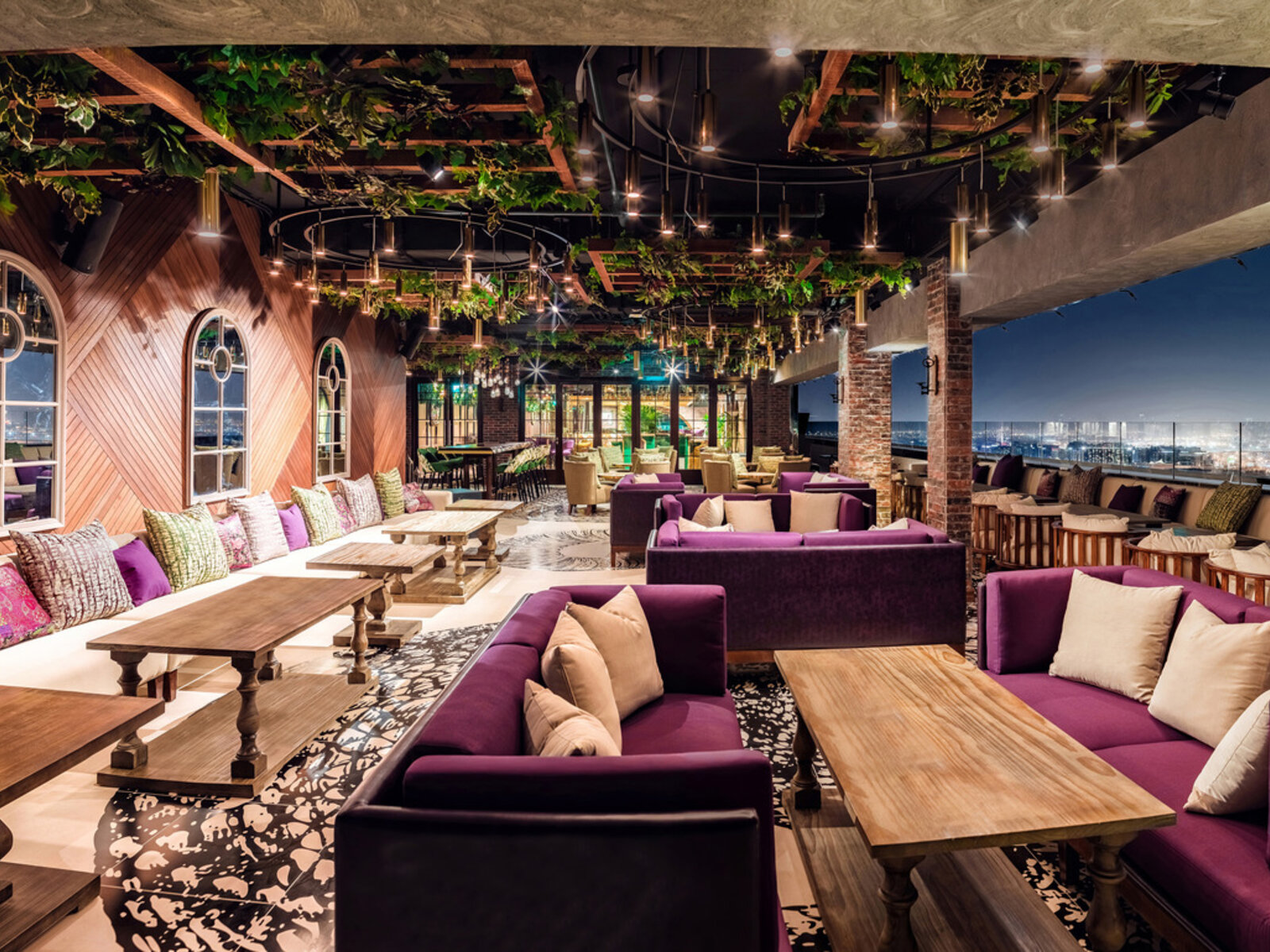 Eve Penthouse & Lounge