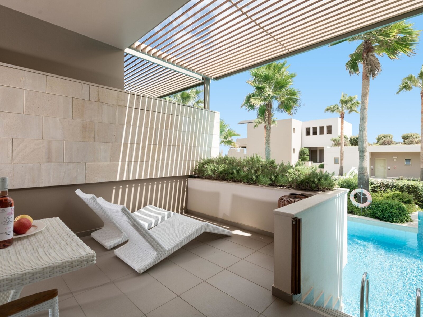 Wohnbeispiel Deluxe room Sharing pool