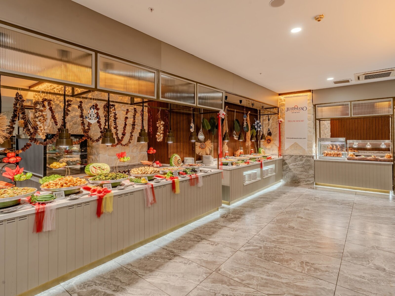 MAİN RESTAURANT