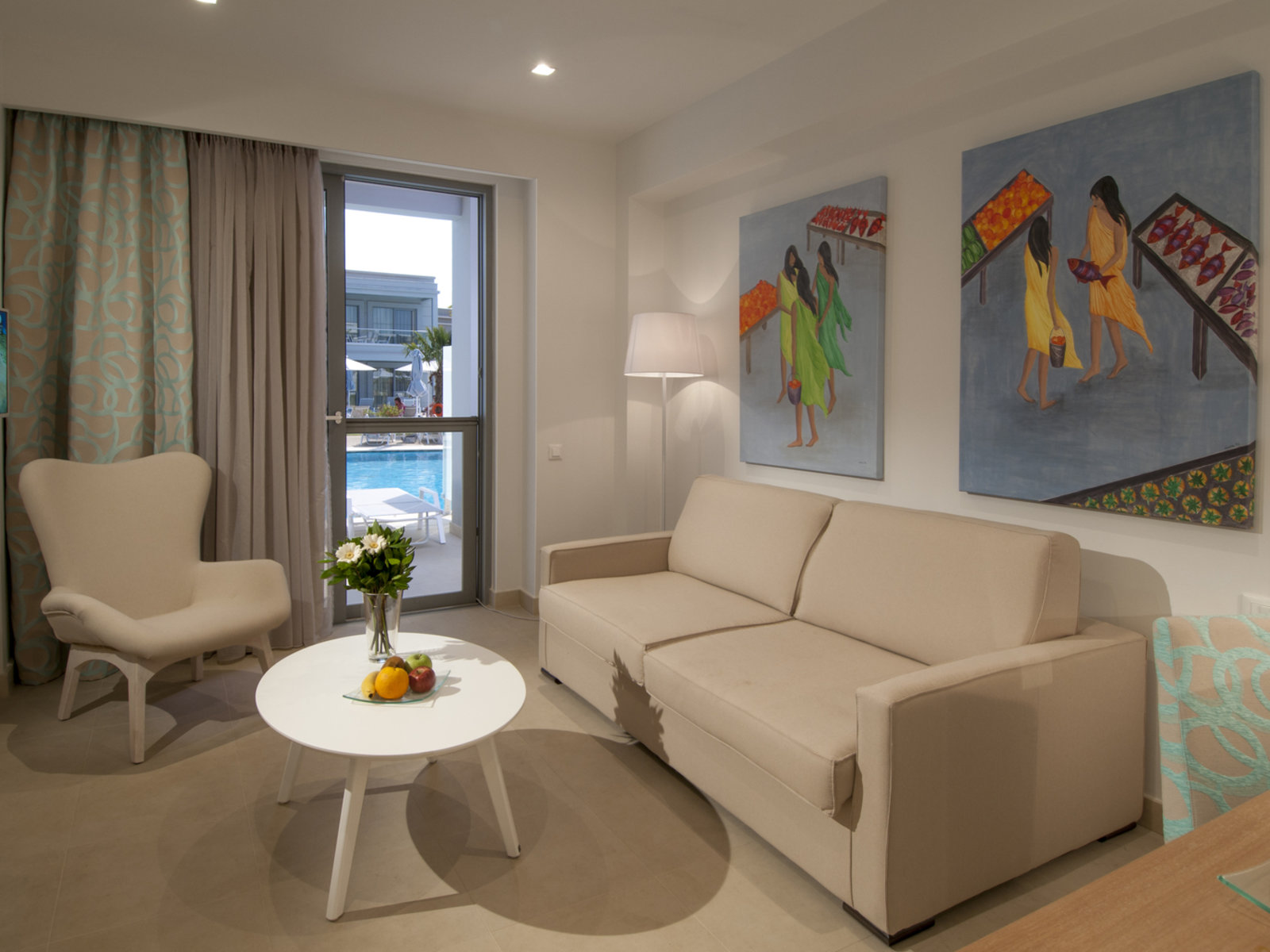 Wohnbeispiel Juniorsuite sharing Pool