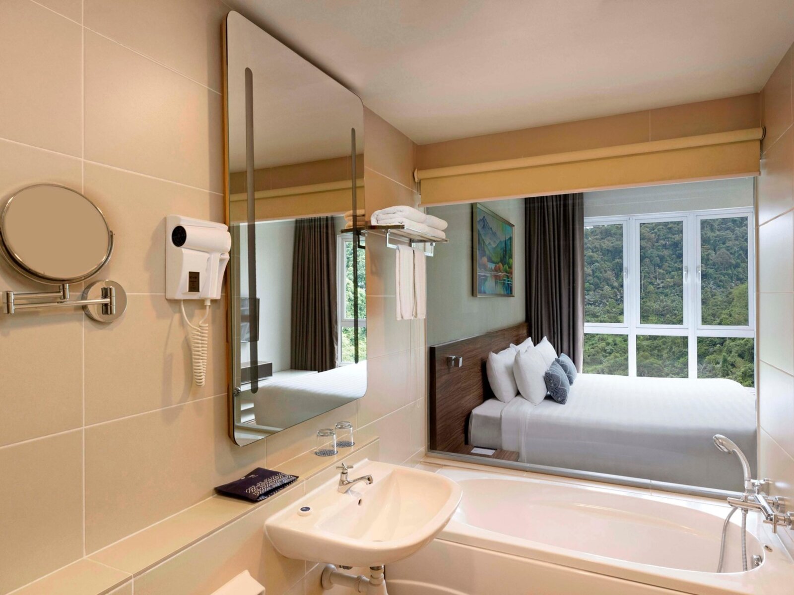 Wohnbeispiel One Bedroom Deluxe Suite Lakeview