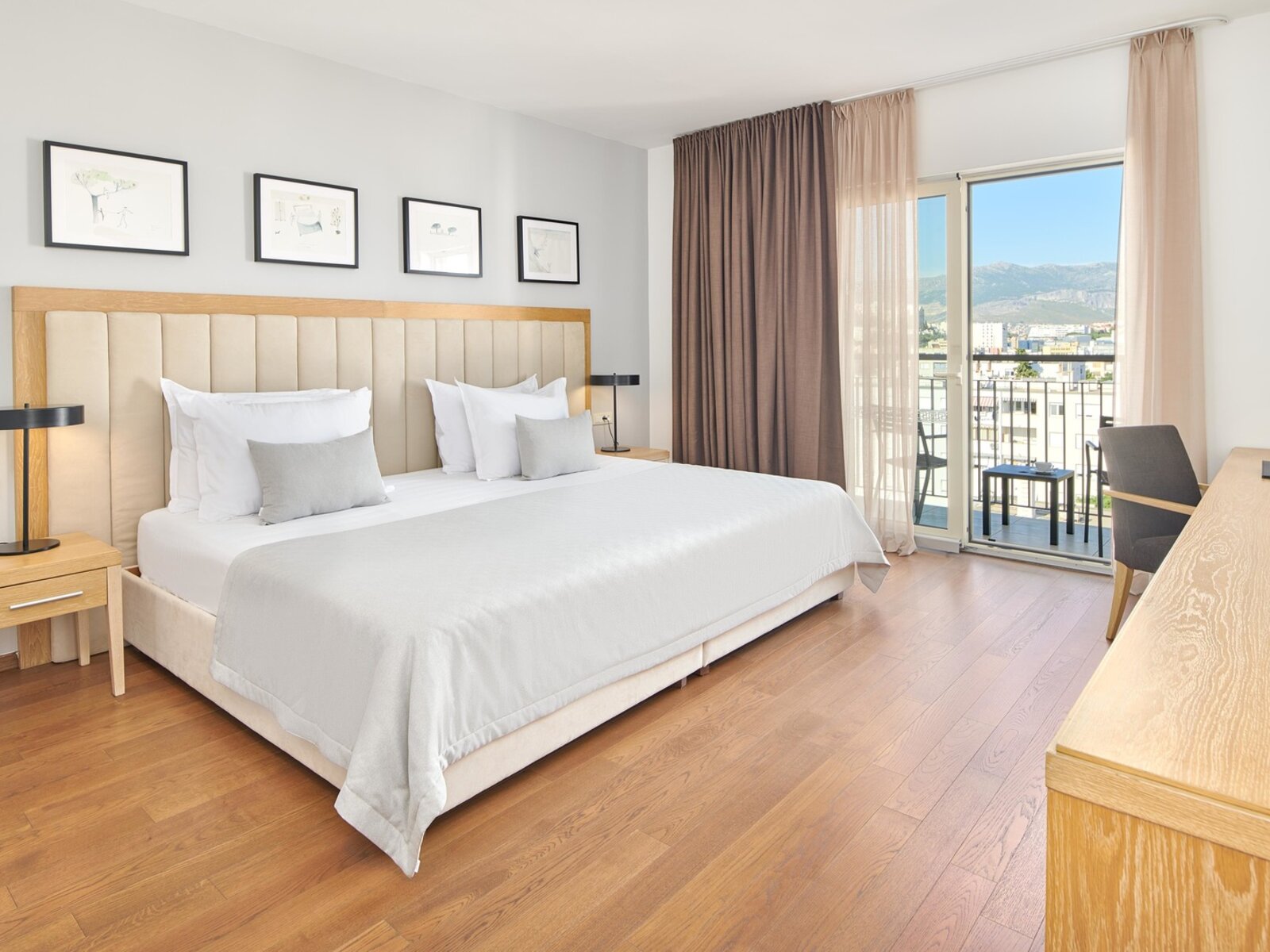 Junior Suite with Balcony and Sea View