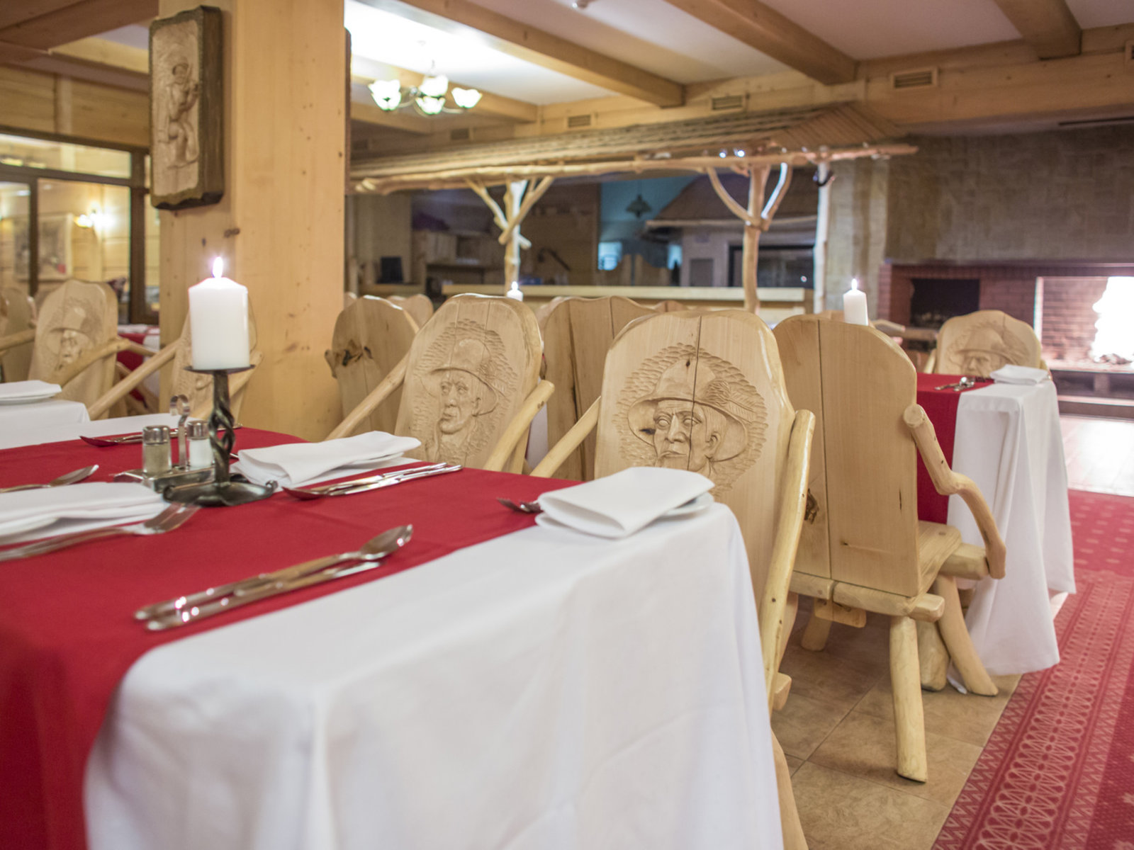 Restauracja Czerwona + Staropolska
