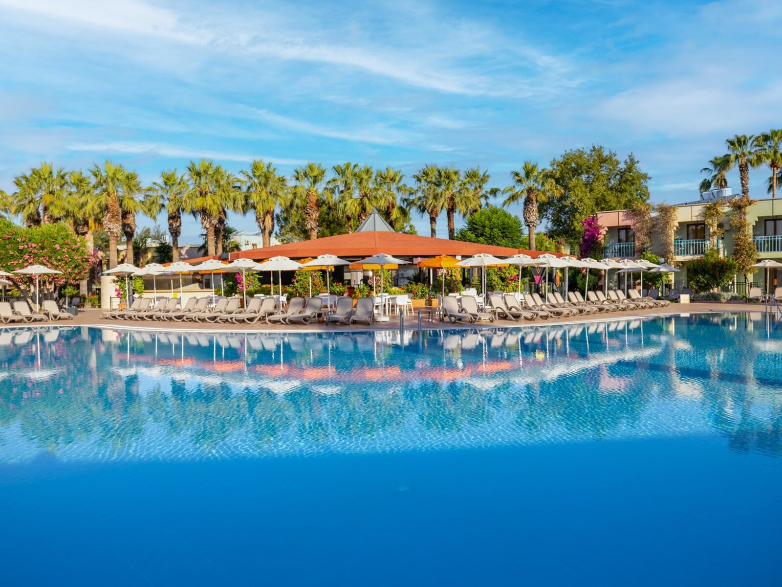 Relax Pool