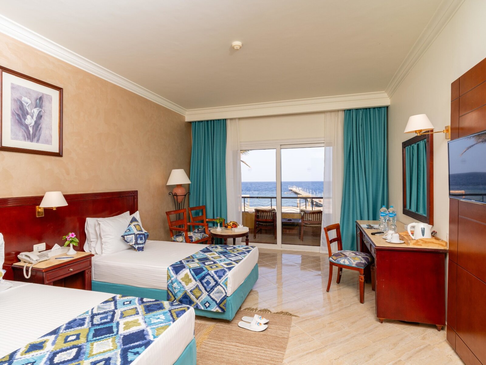 Wohnbeispiel Front Sea View room