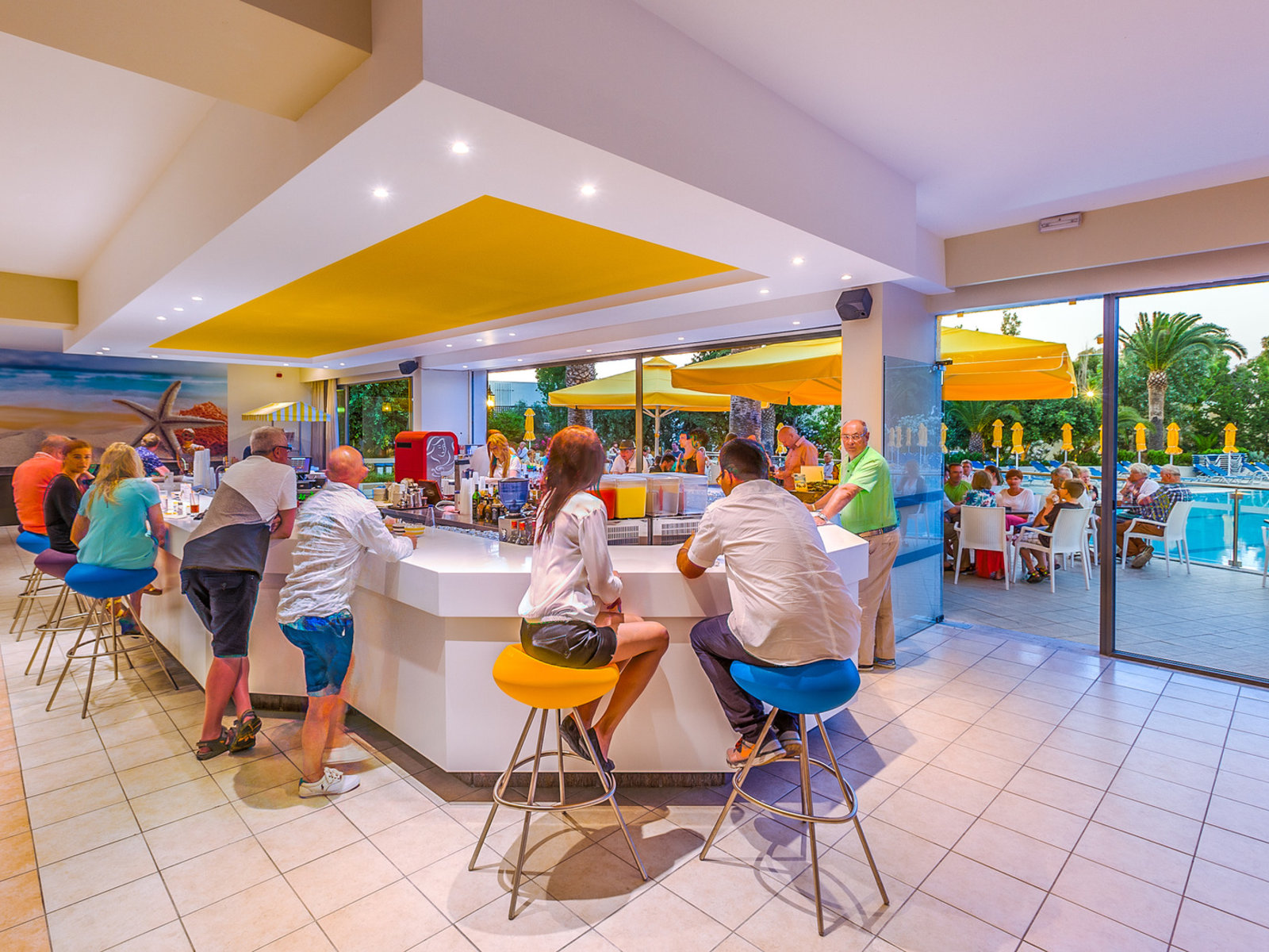 Apollo bar