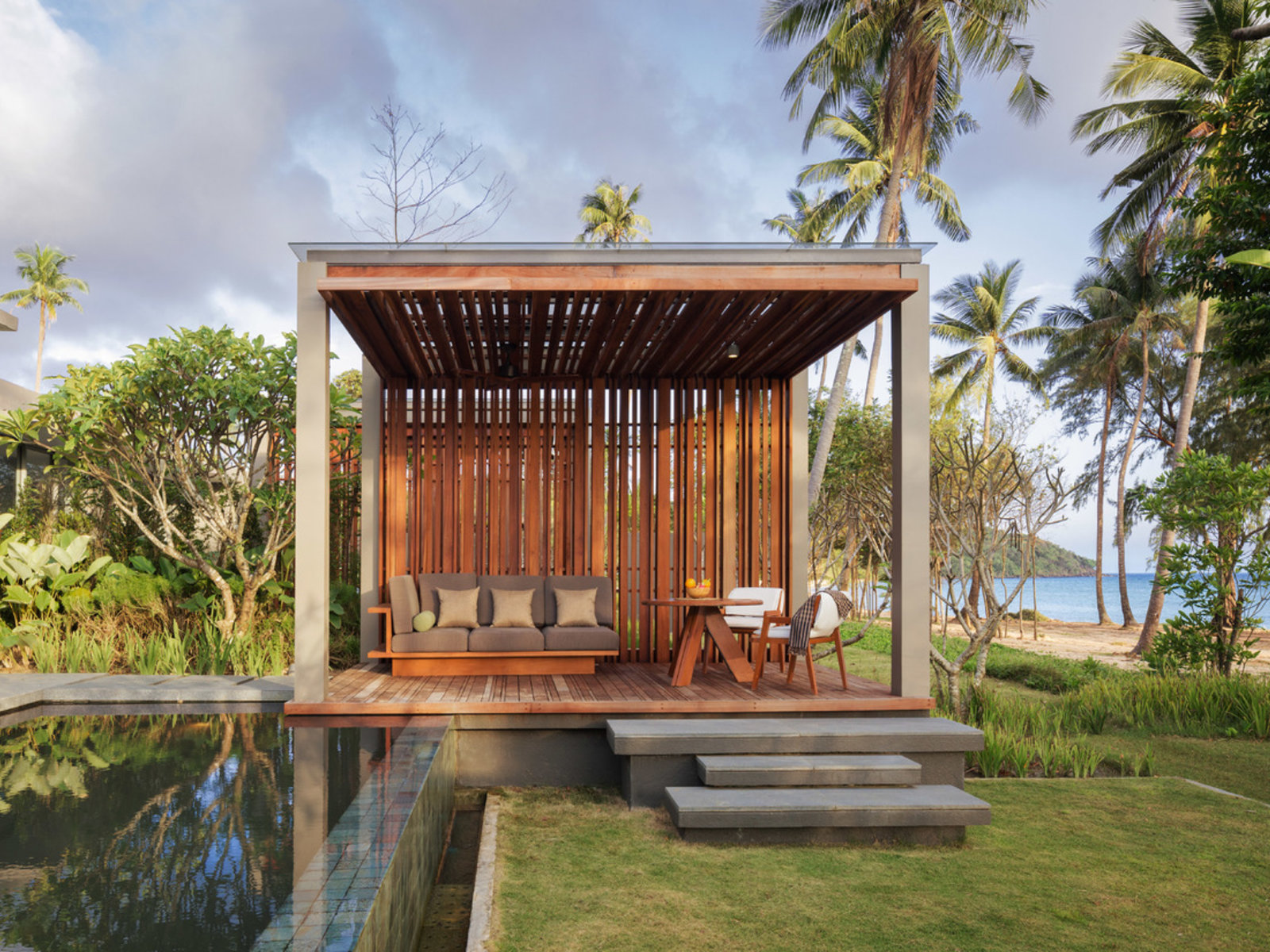 Wohnbeispiel One Bedroom Beach Front Villa
