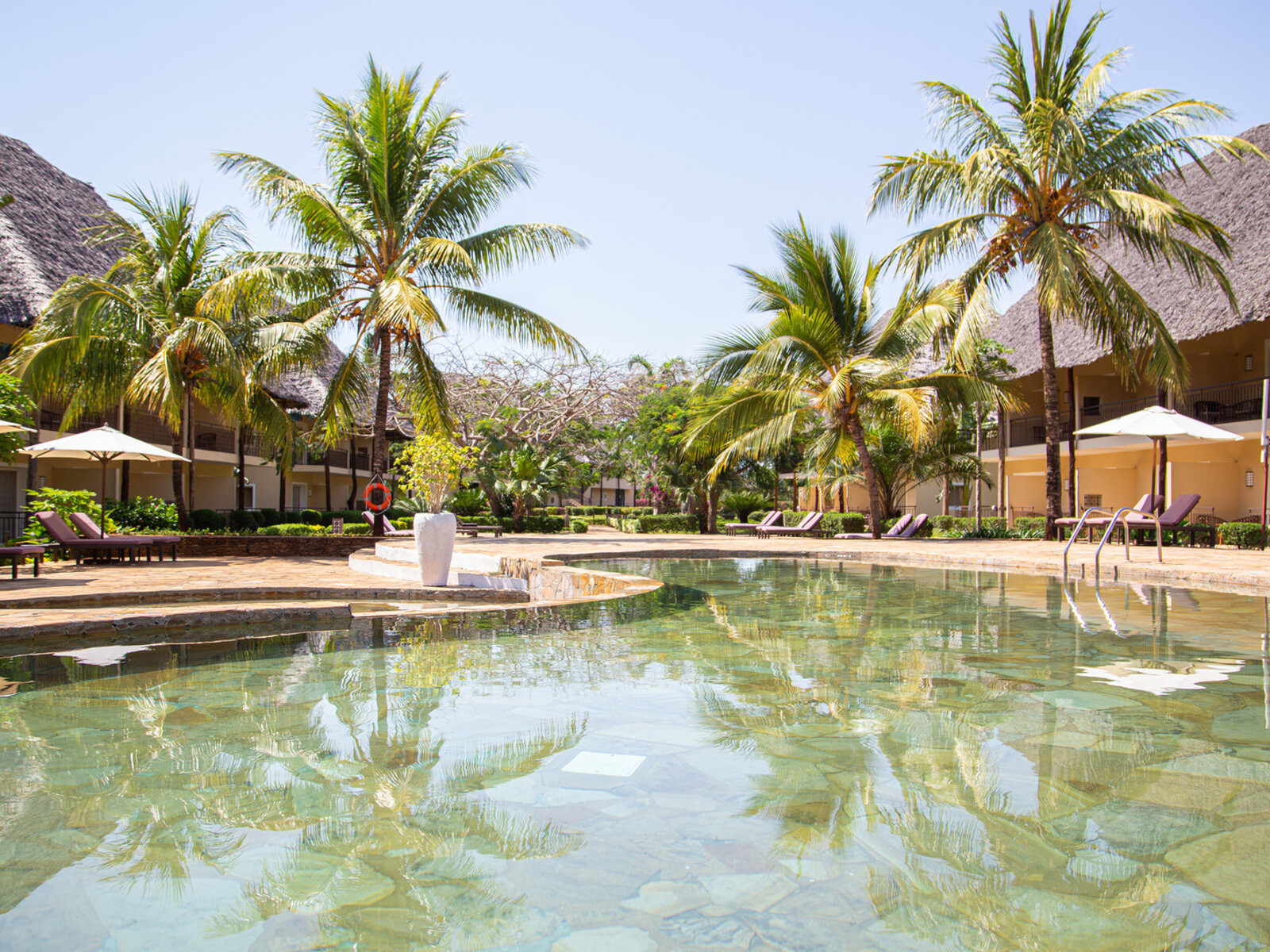 Relax Pool