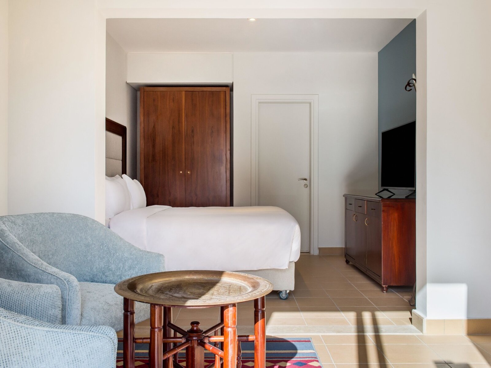 Wohnbeispiel Superior Room (Pool View)
