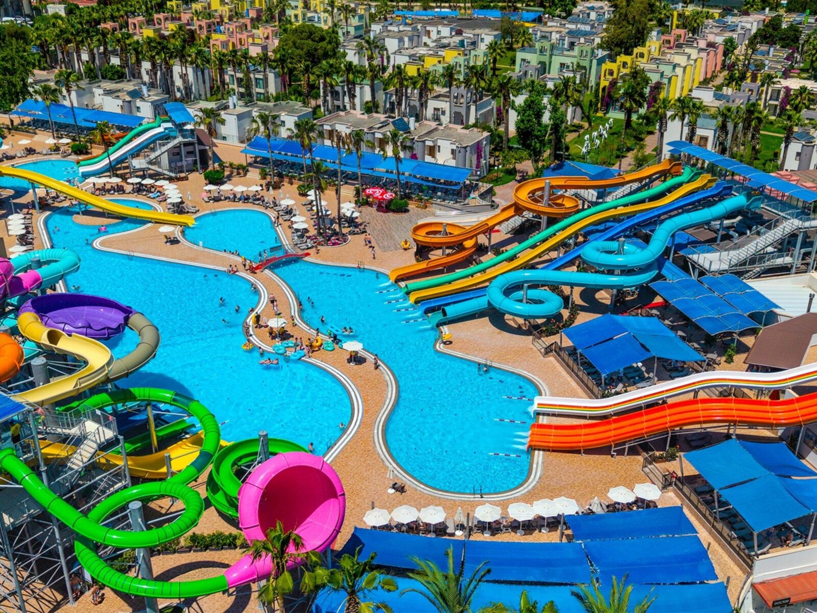 Aquapark pool