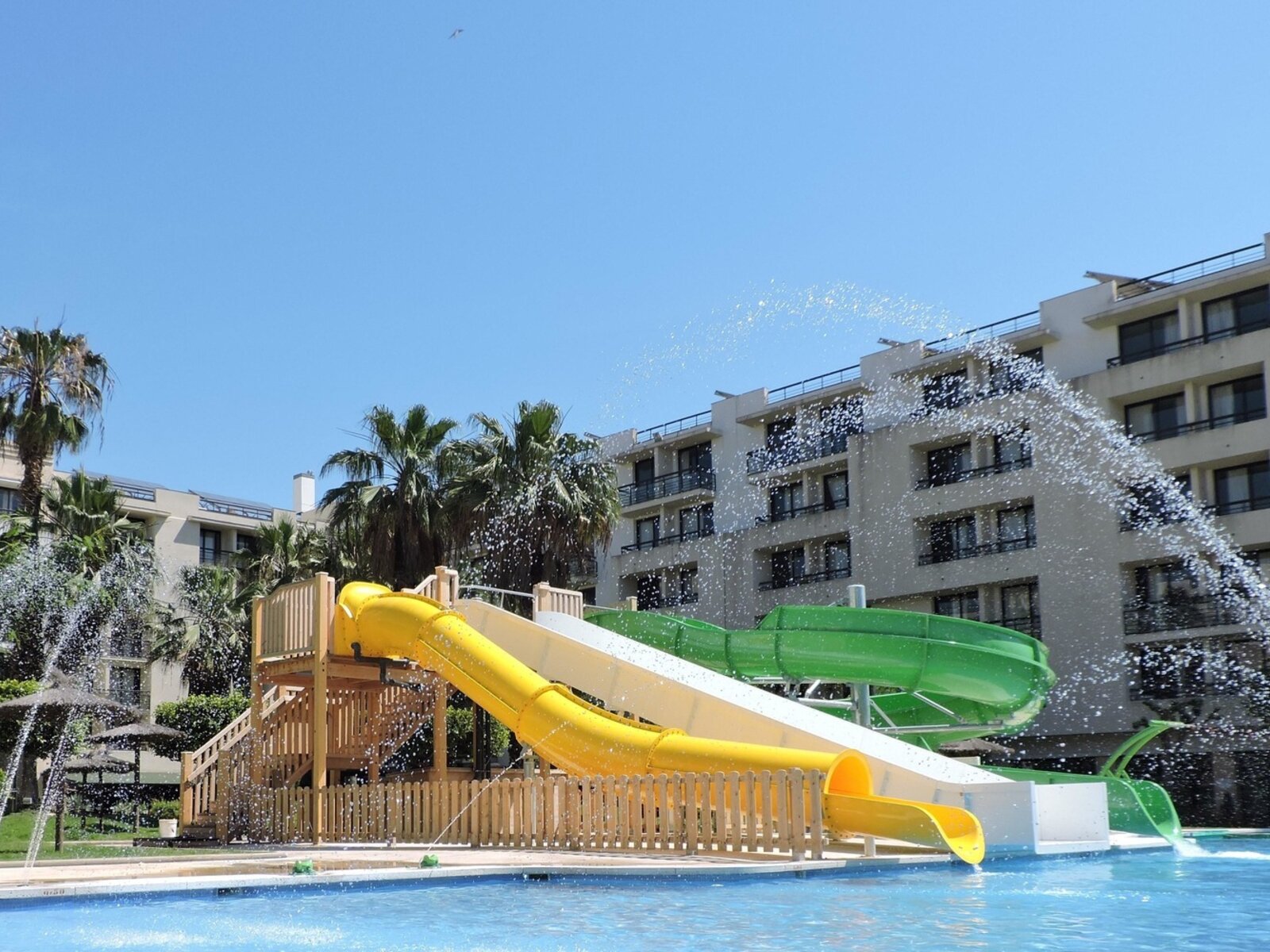 Aktivity Pool
