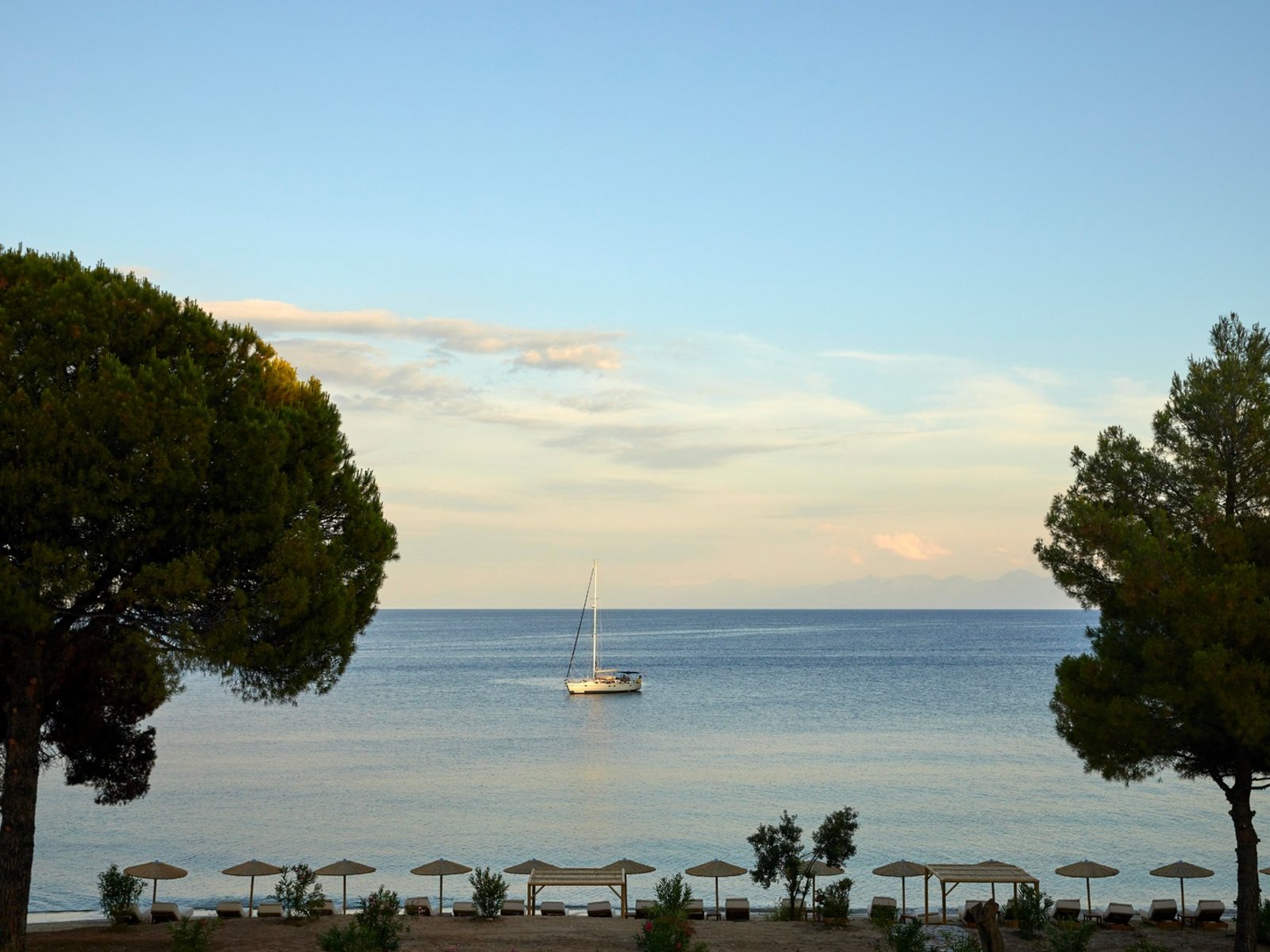 Ampelakia Beach