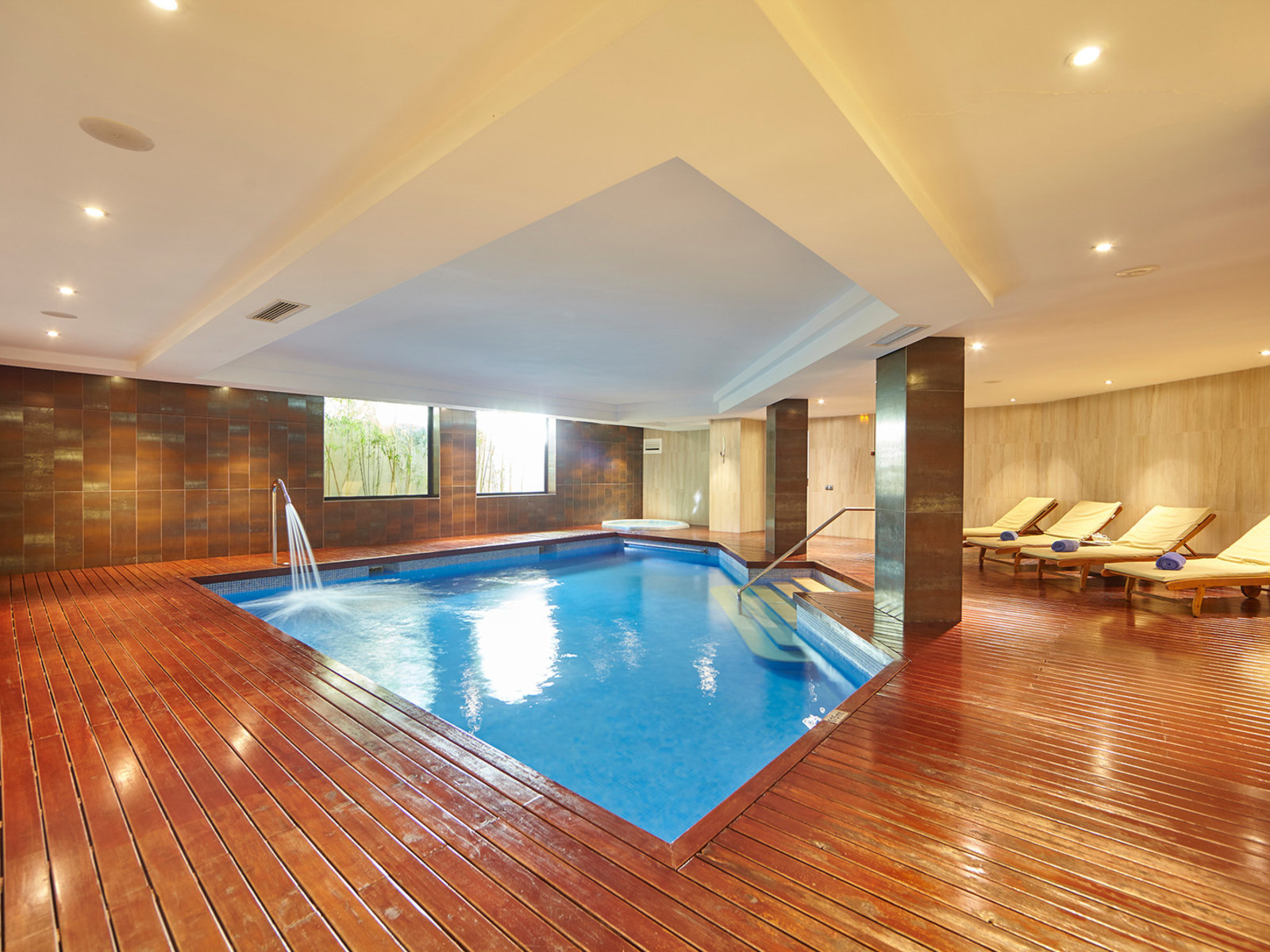 Piscina interior