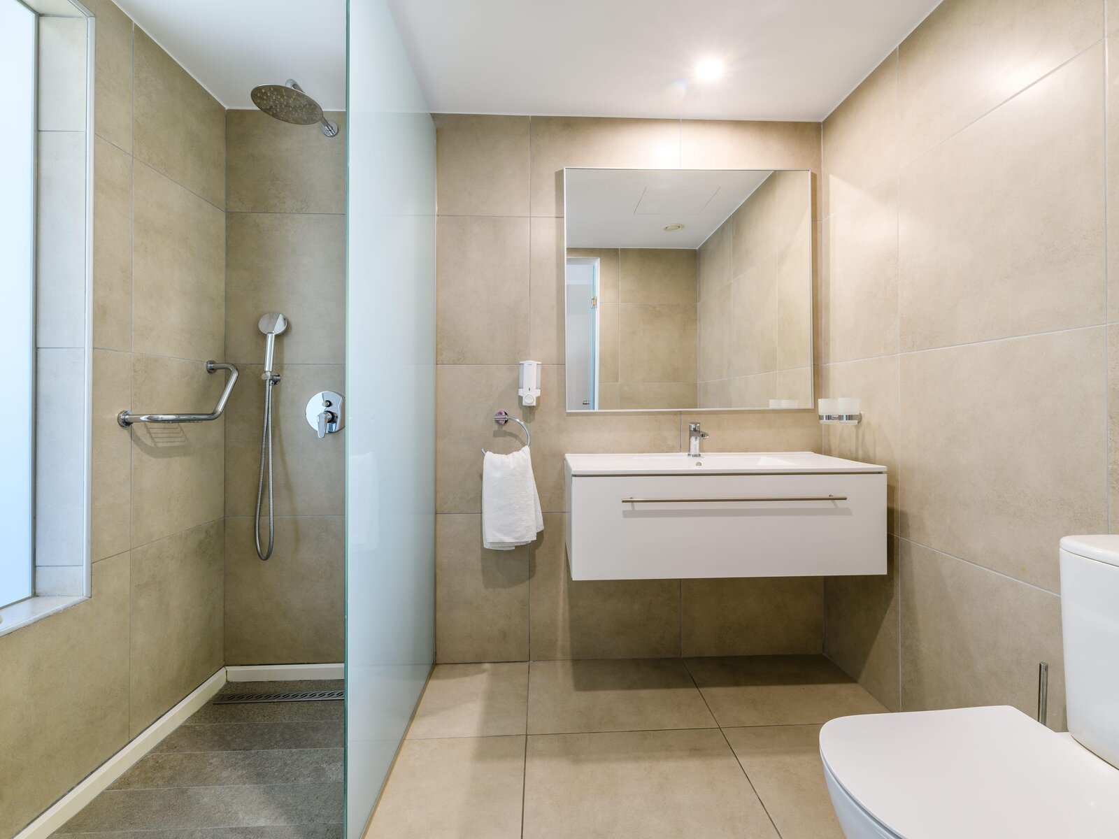 Deluxe Room Inland View