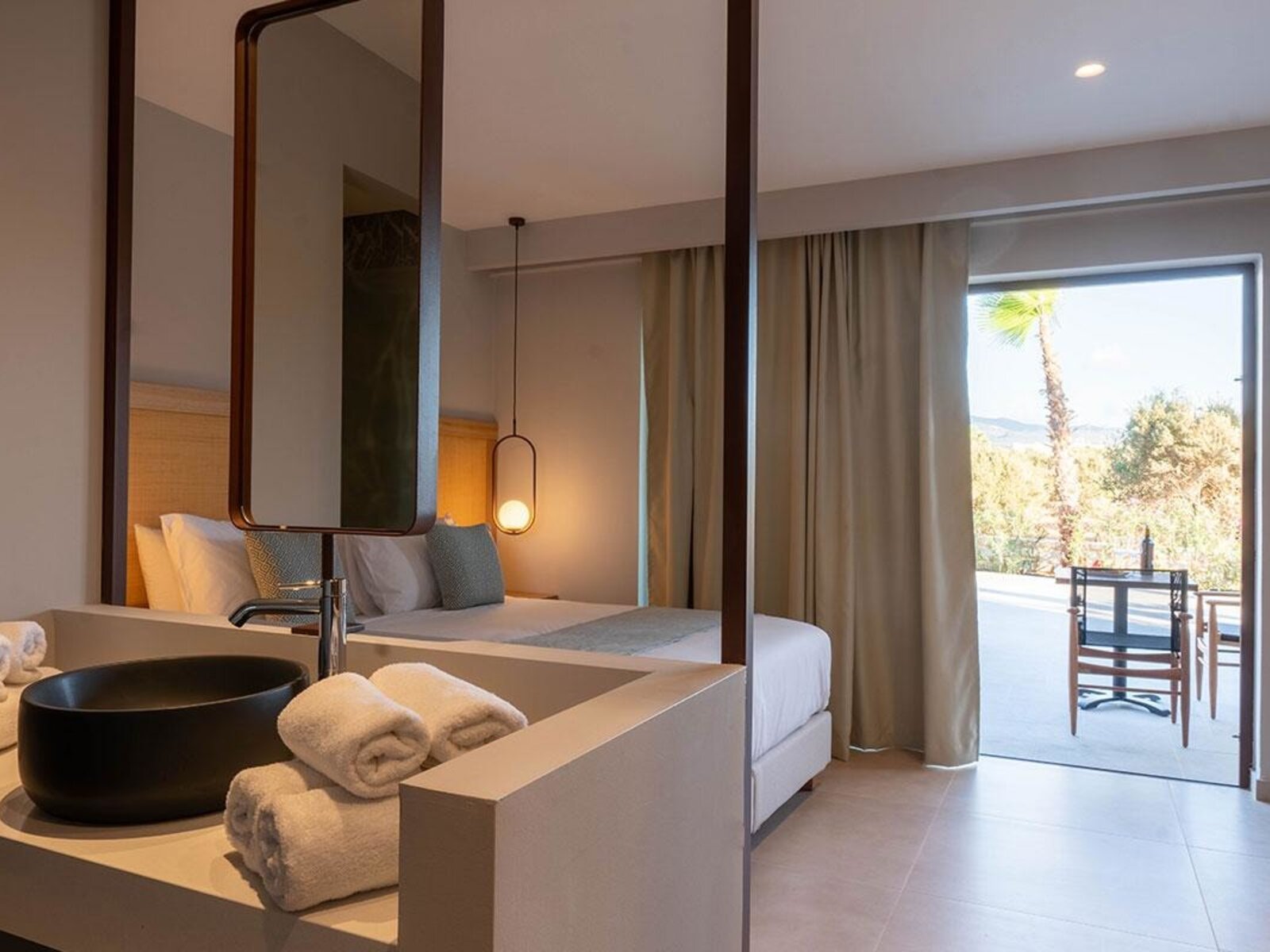 Wohnbeispiel Family Suite Sharing pool