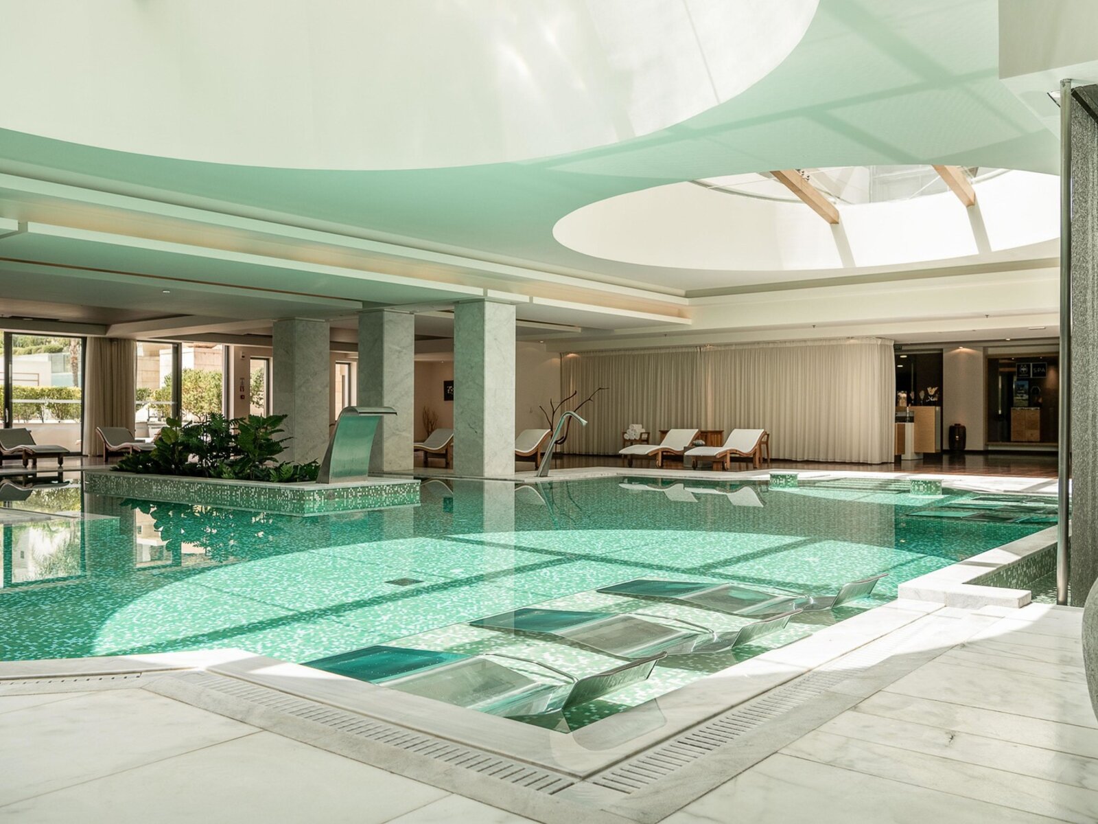 APIVITA Spa Pool