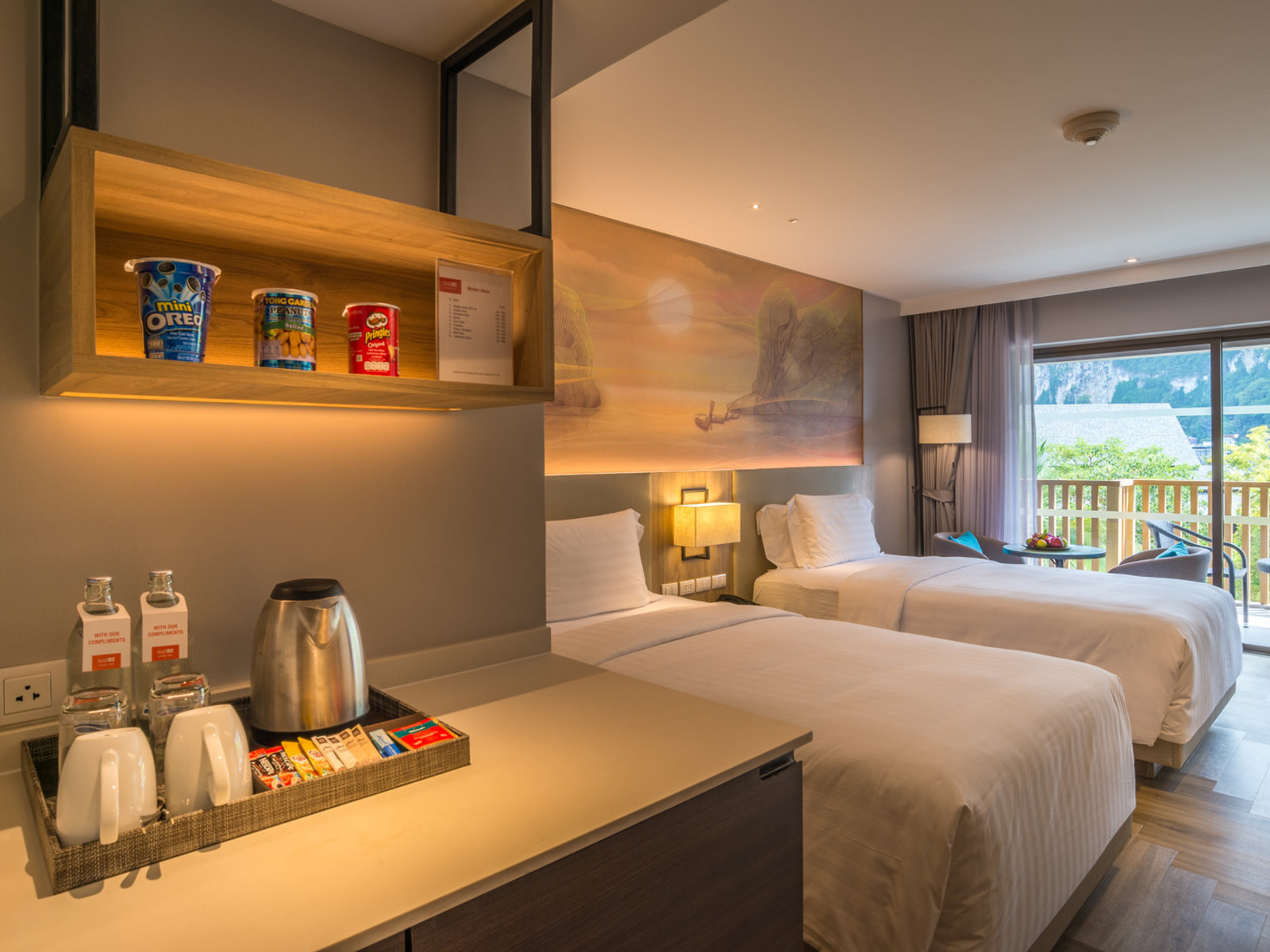 Wohnbeispiel D'Luxe Room with Pool View