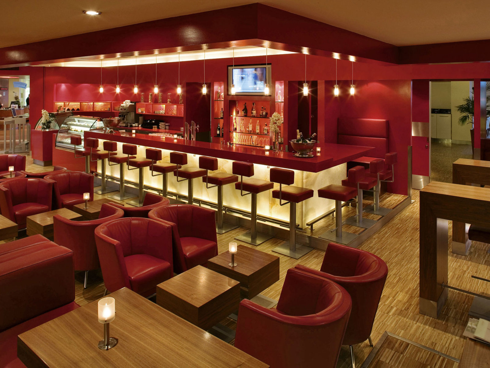 Red bar