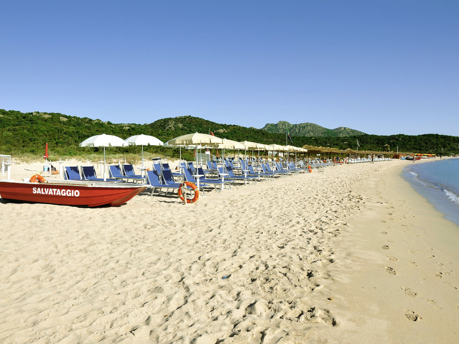 Liscia Ruja public beach the nearest
