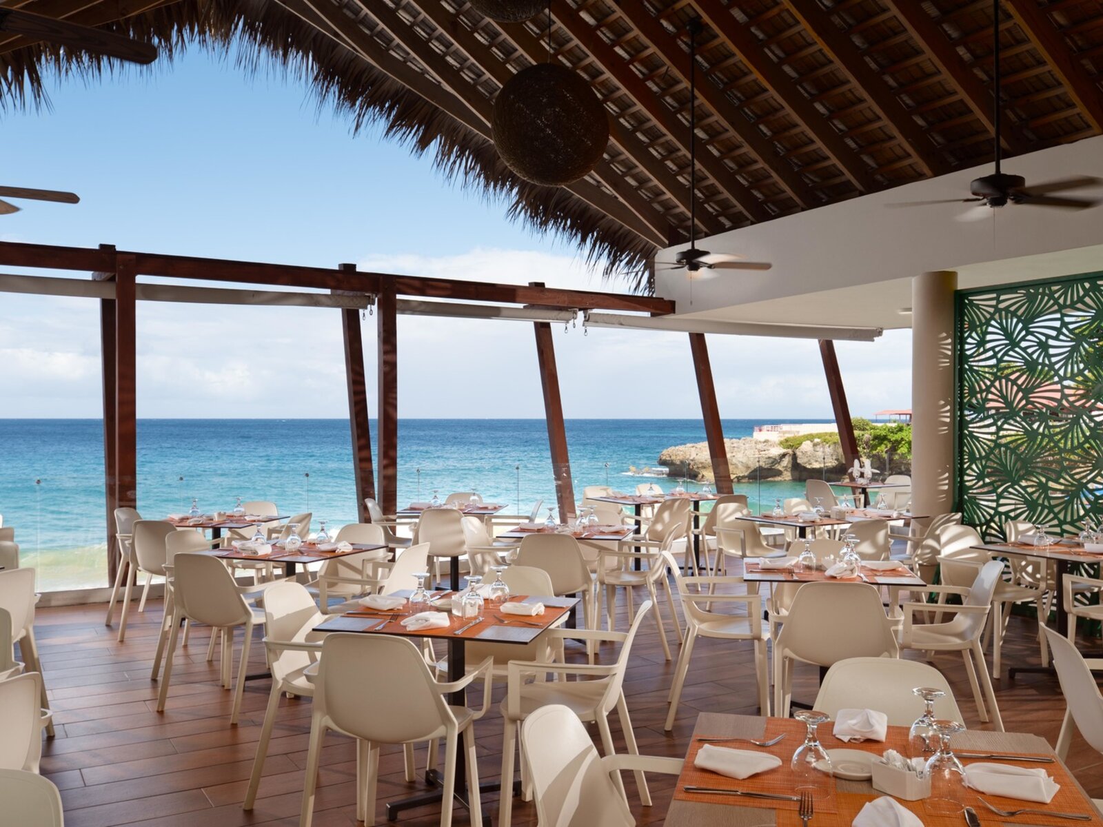 El Batey Restaurant