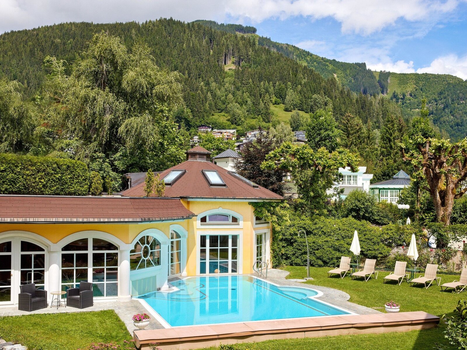 Outdoorpool (9x6m)