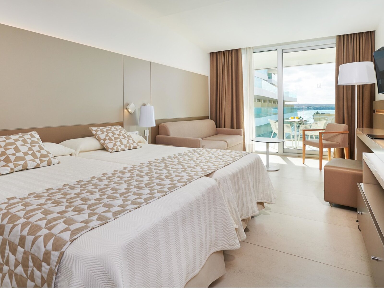 Wohnbeispiel Double room with sea view