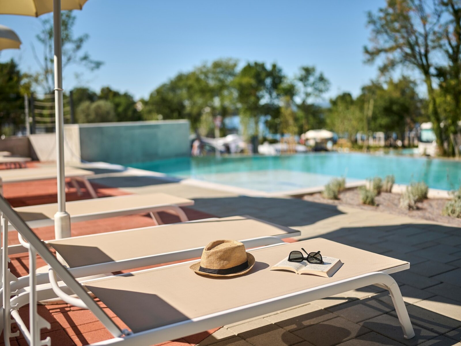 Pool holiday home sector