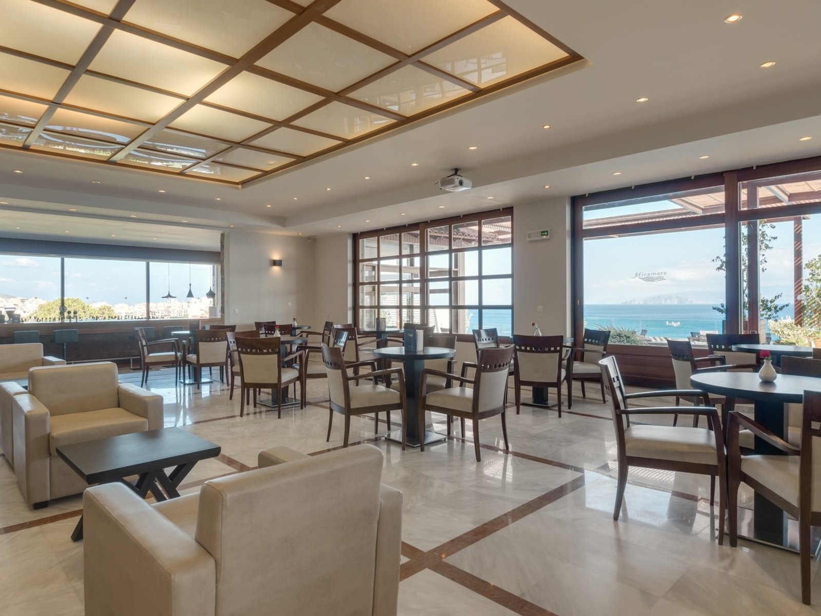 Palm Bar