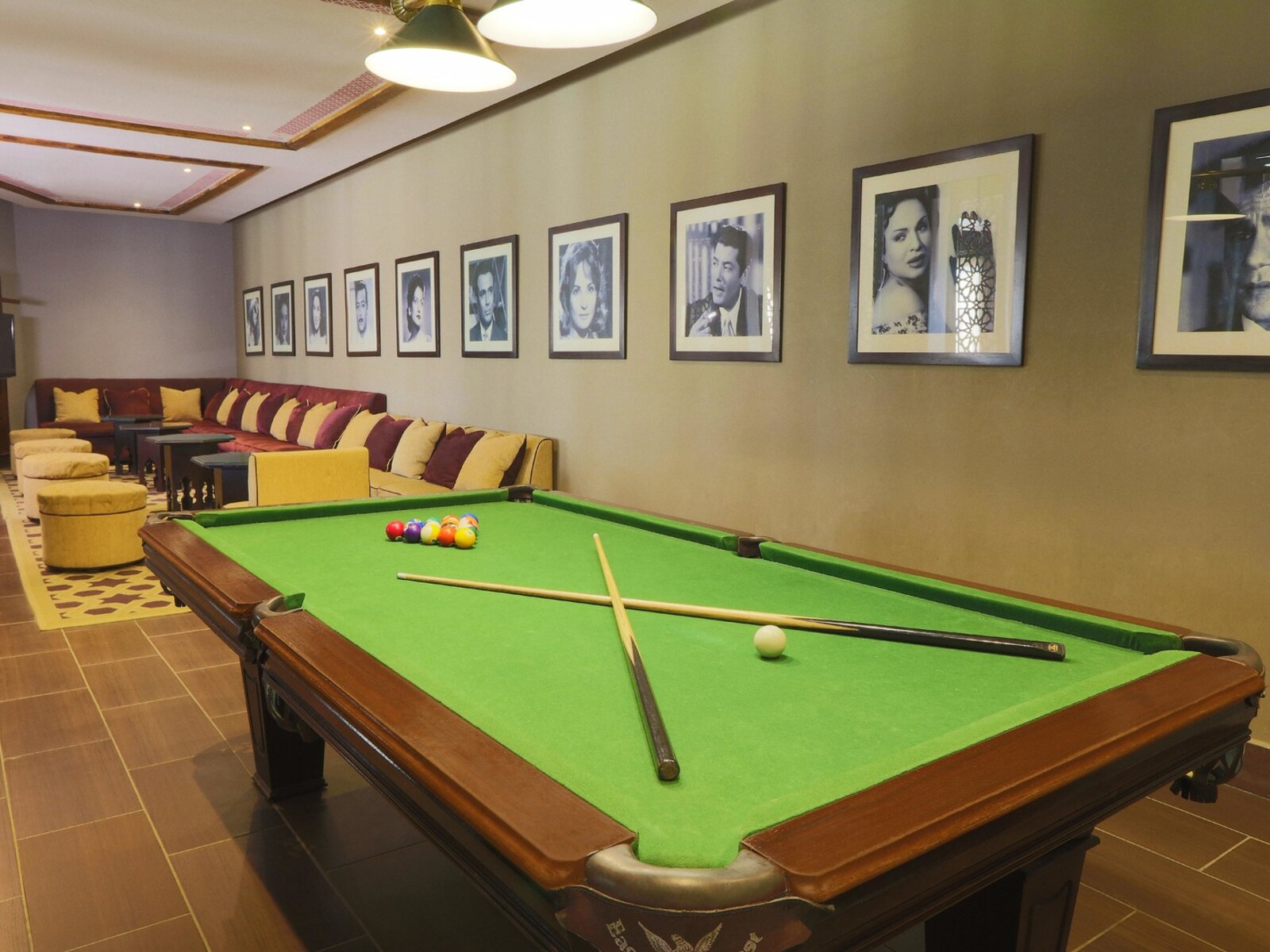 Manzar Lounge Bar