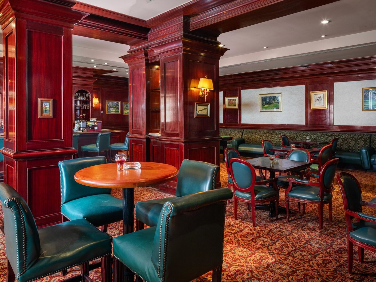 Irish Pub