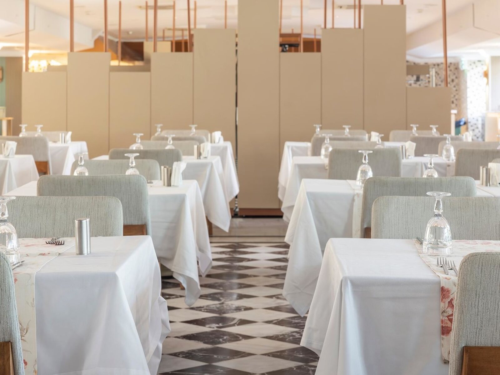 Aquarius Restaurant