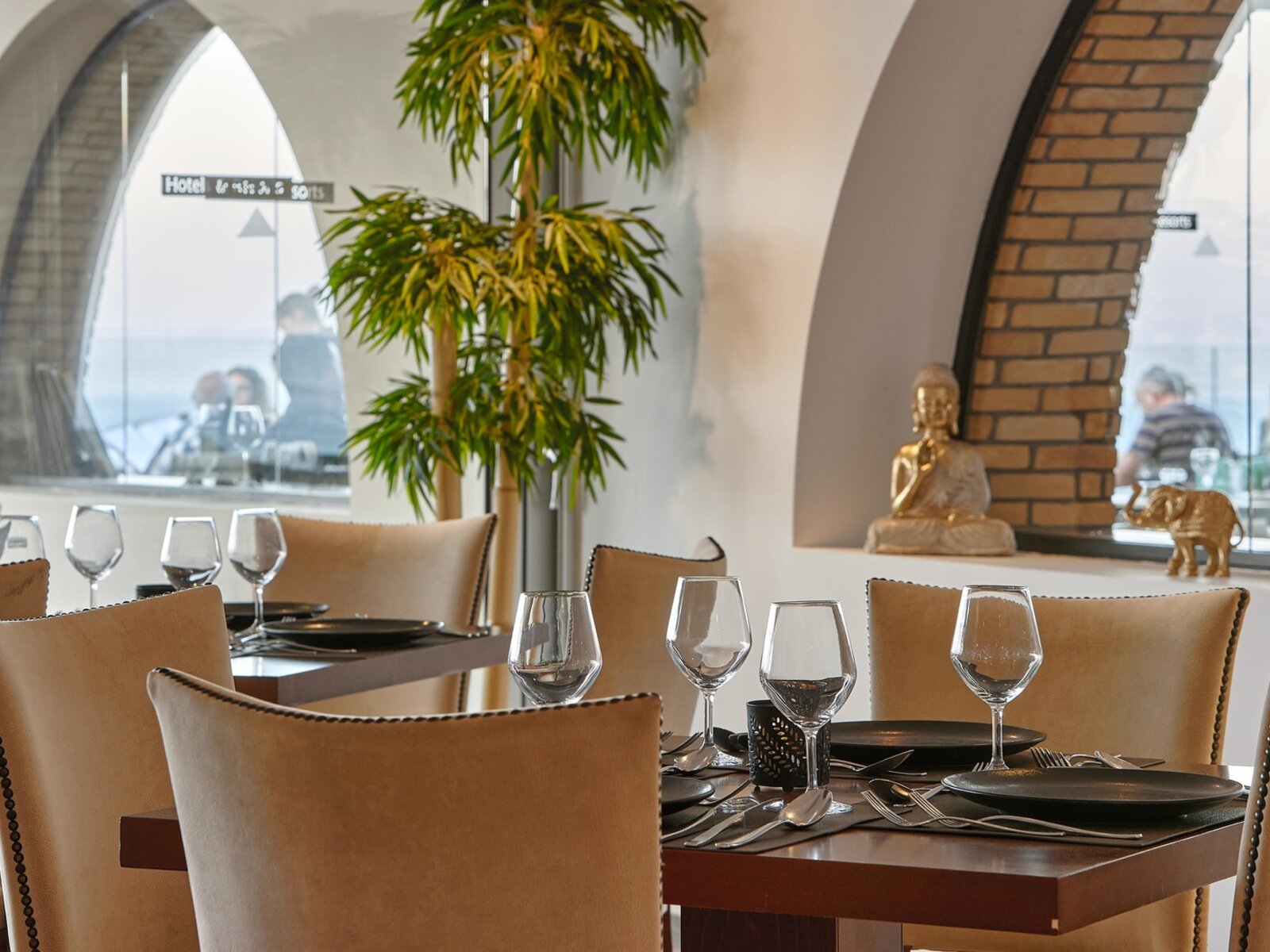 Roca Greek Creative Cuisine