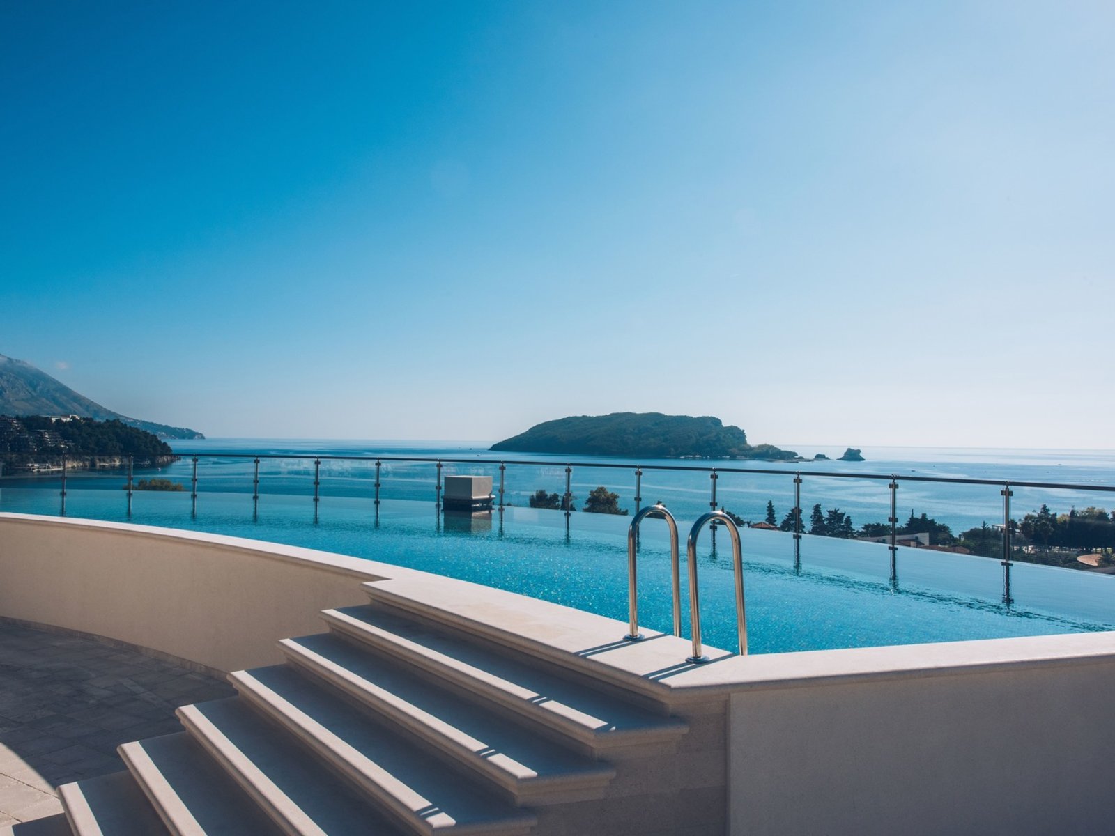 Rooftop Swimming Pool