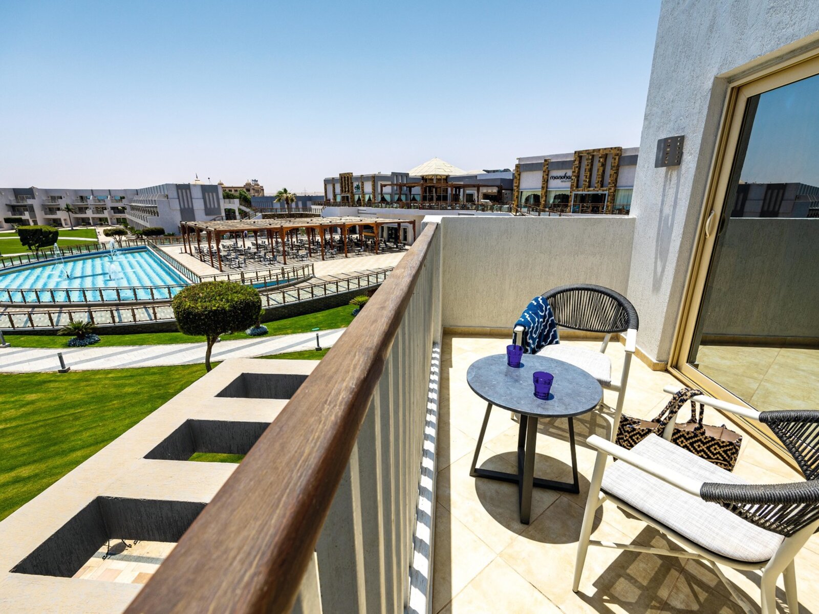 Deluxe Side Sea View Room
