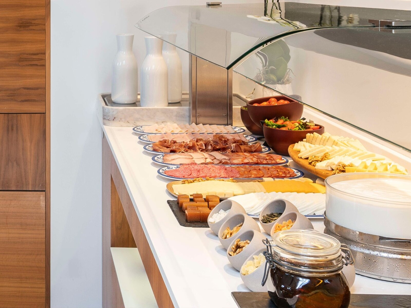 Tabu Fine Cuisine and Gastro Bar