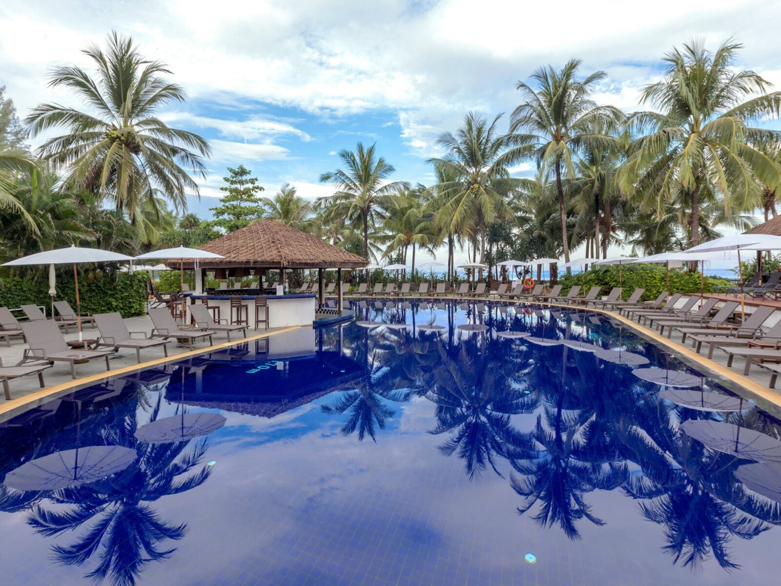 Swimming pool 2