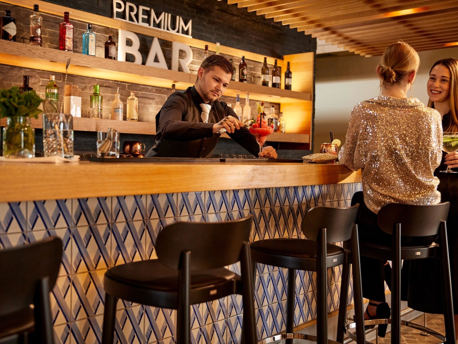 Hauptbar