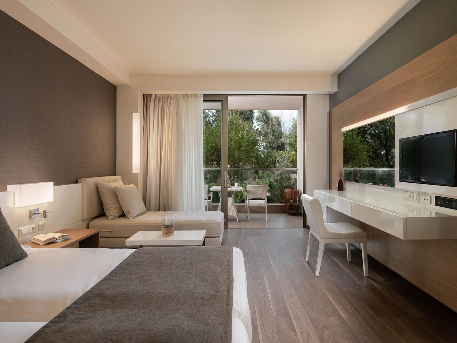 Wohnbeispiel Deluxe room landview