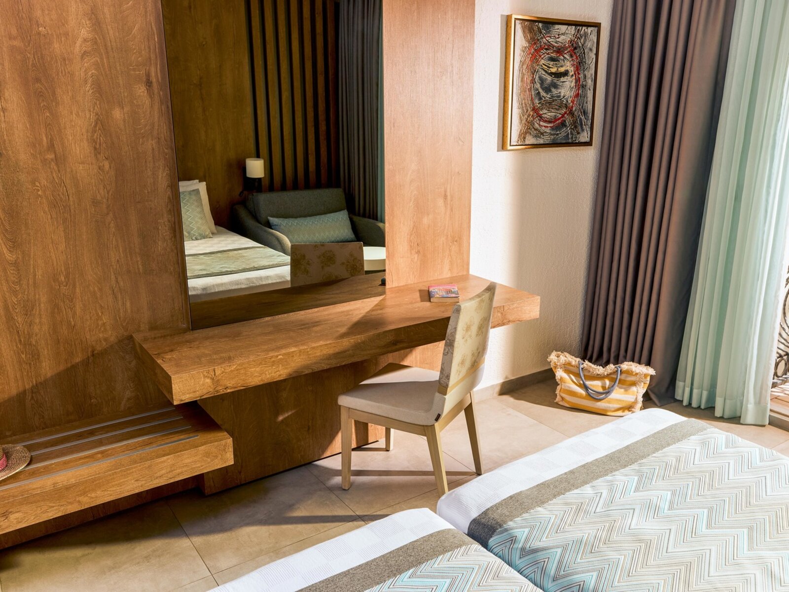 Wohnbeispiel Double Room Mainbuilding Side Sea View