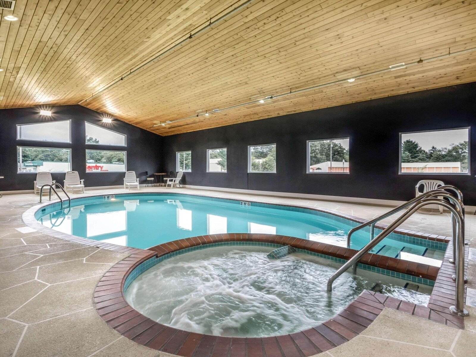 Hotel Quality Inn Redgranite in Redgranite günstig buchen bei