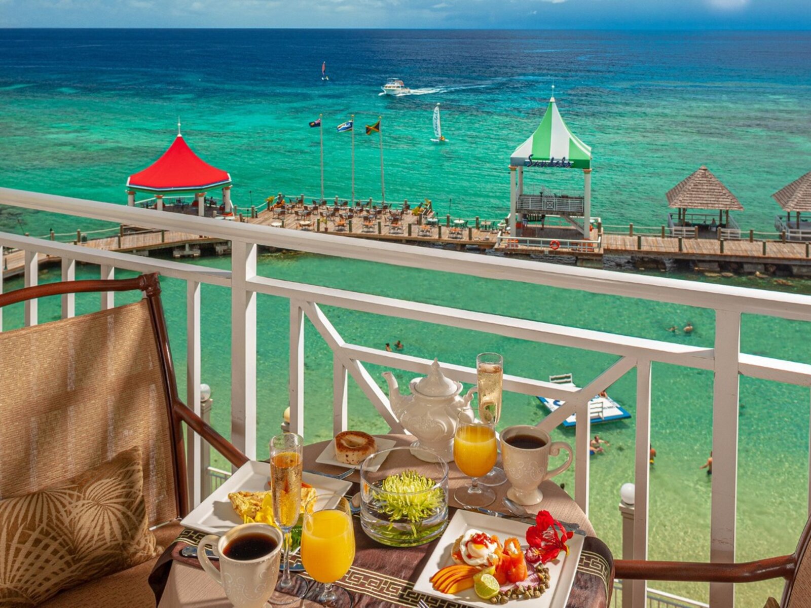 Wohnbeispiel Riviera Honeymoon Beachfront Club Level - HB