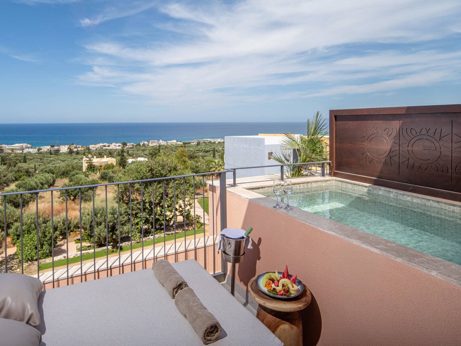 Wohnbeispiel Signature Room Sea View Outdoor Hot Tub