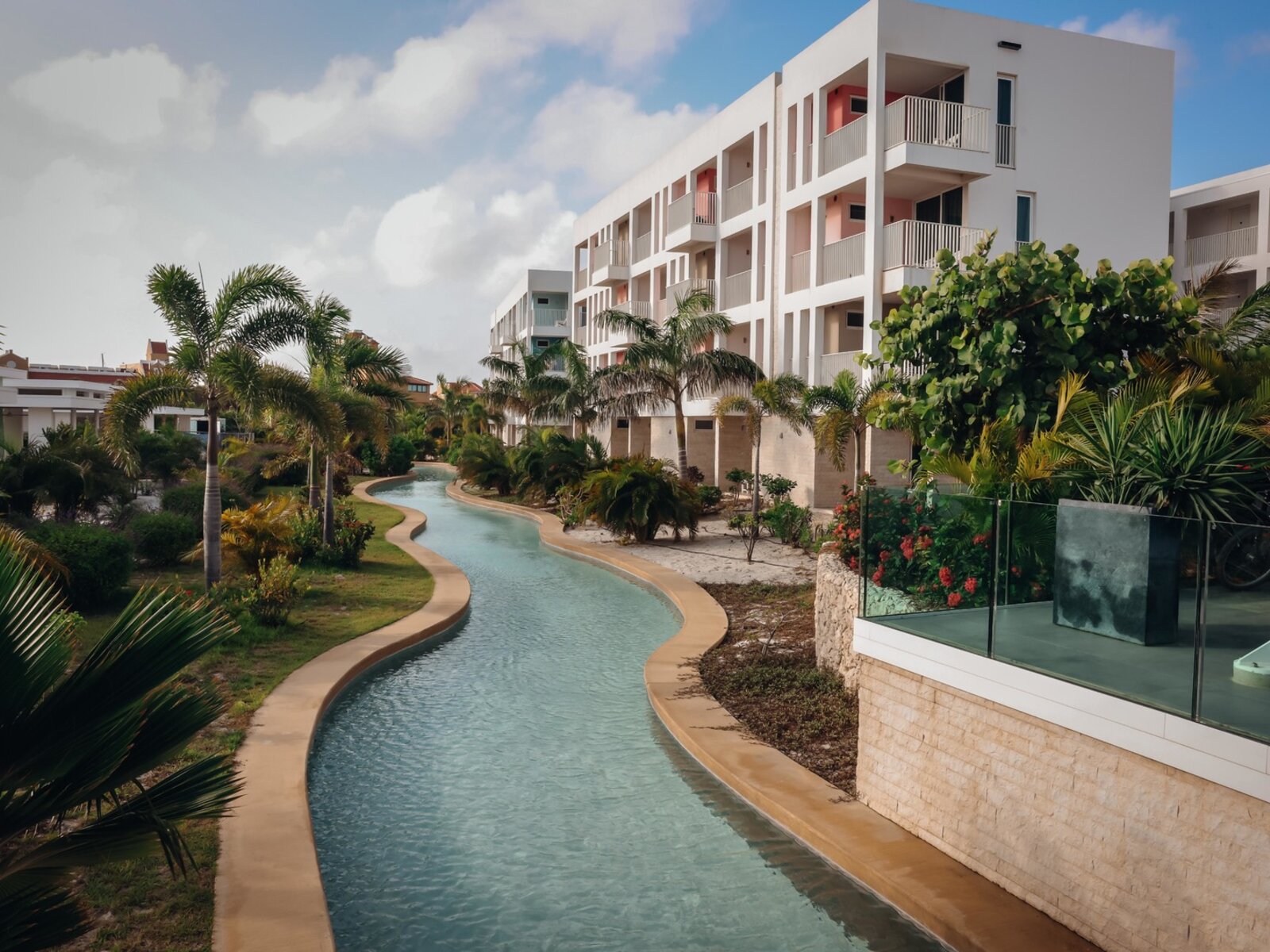 Lazy river water park