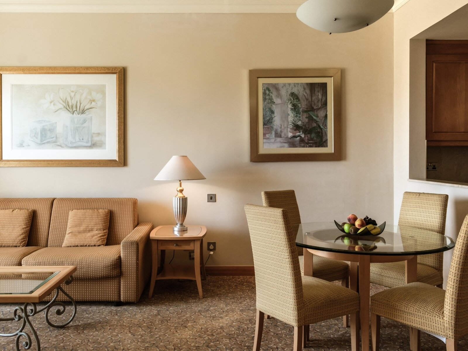 Wohnbeispiel Suite Country View Room