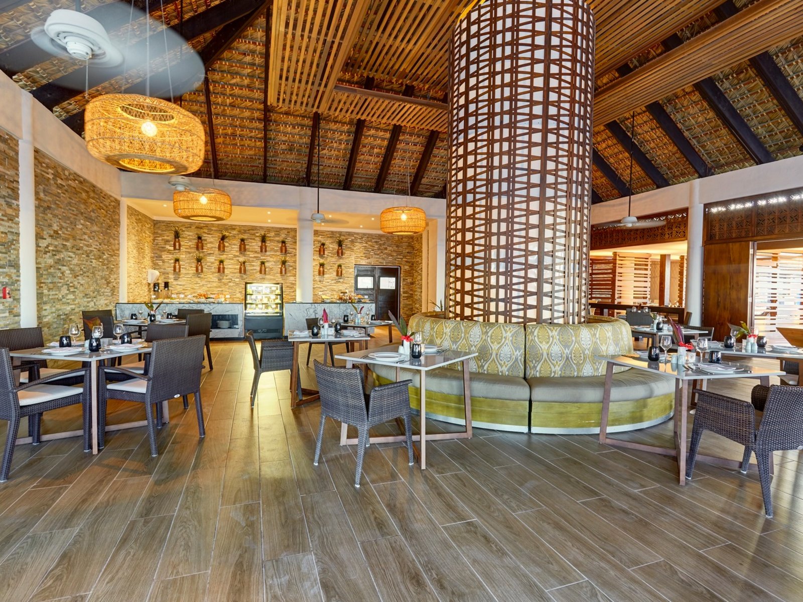 Dorado Seafood & Grill