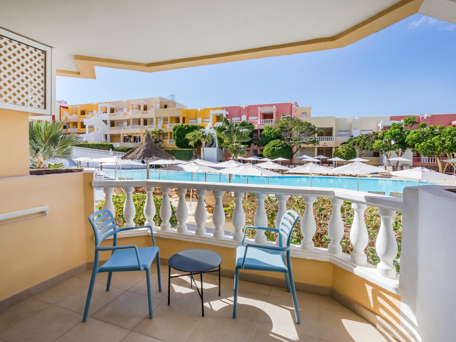 Wohnbeispiel Superior Apartment Pool View