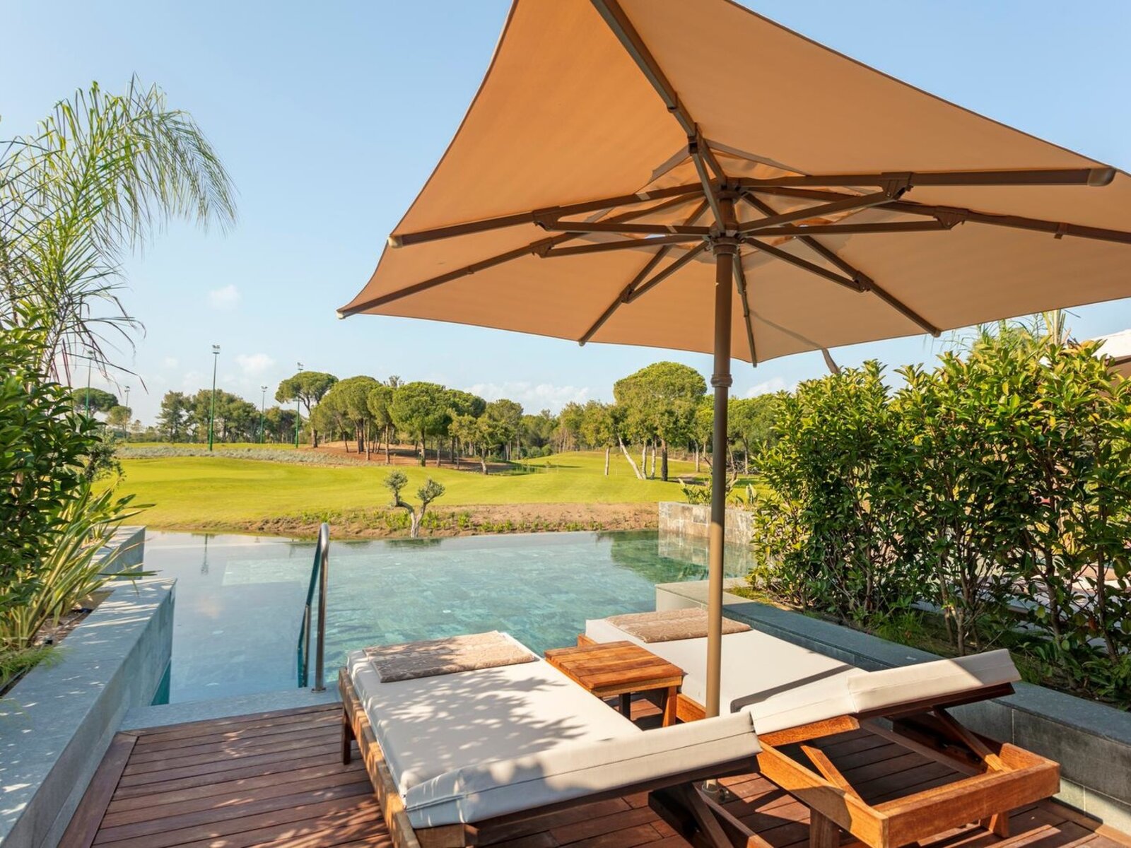 Wohnbeispiel Single with Child Lagoon Golf Swim Up