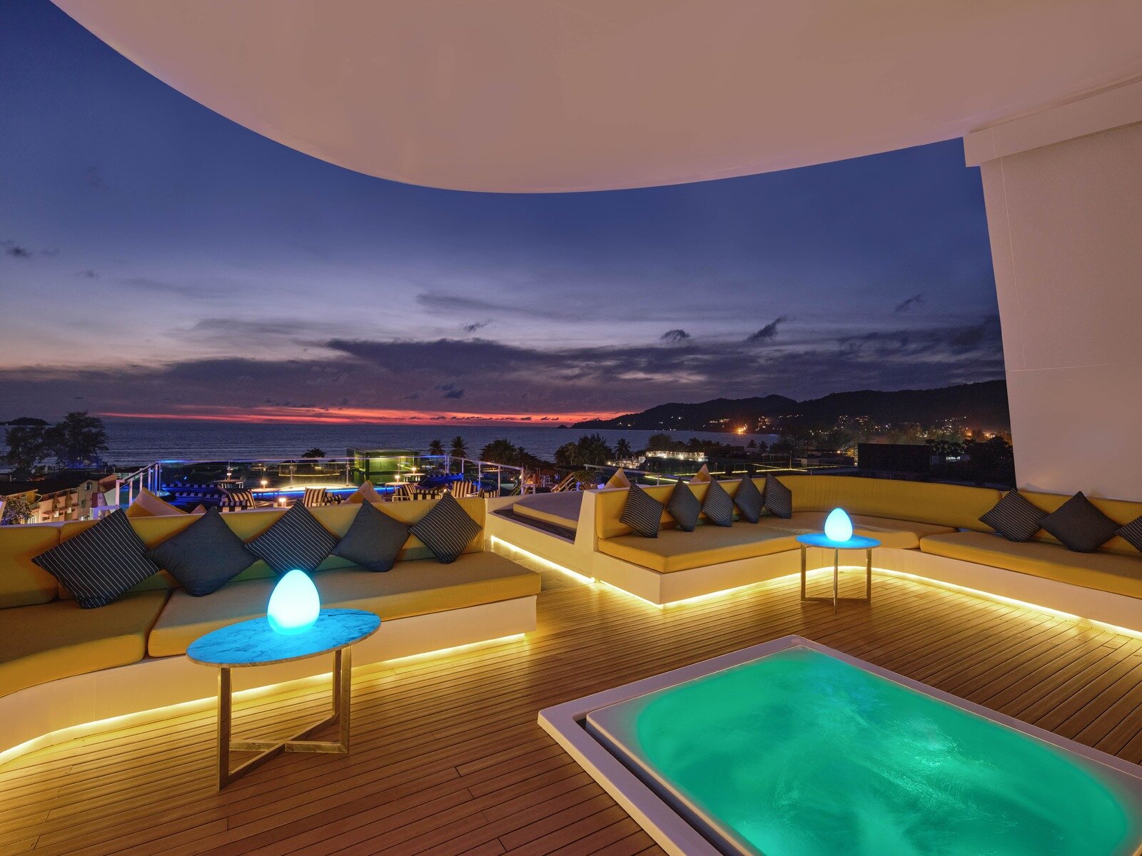 KEE Sky Lounge