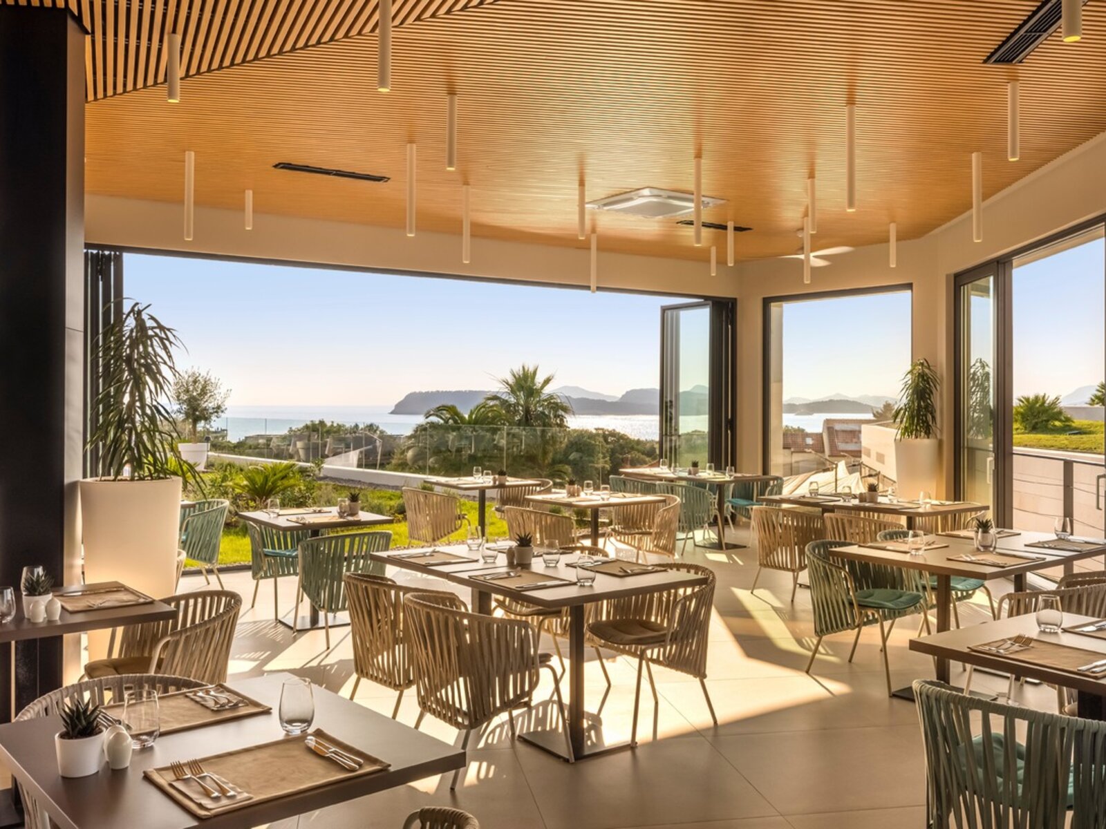 Momenti Restaurant